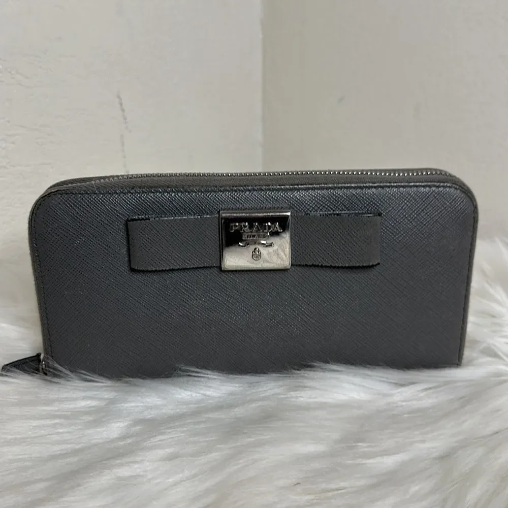 💯Authentic Prada Safiano Zipped Around Long Wallet 🍀